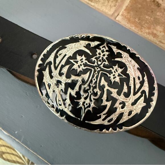Crumrine Silversmiths Cross Belt Buckle & Braided Leather Belt display picture 2